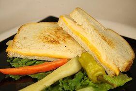 Quattro Formaggio (Vegetarian) (524 cal)