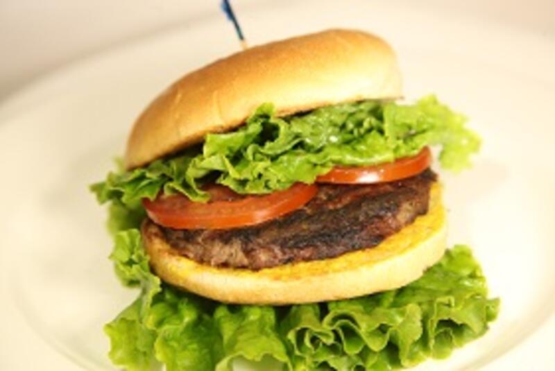 Classic Burger (580 cal)